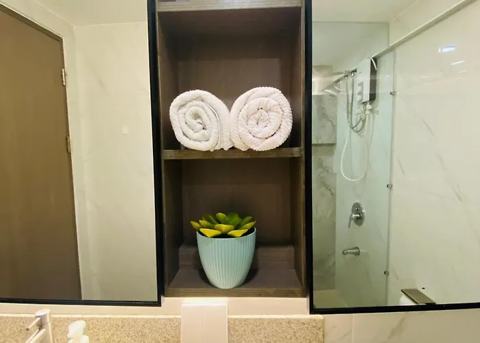 Stylish & Spacious Place Near Bgc Fast Wi-fi *