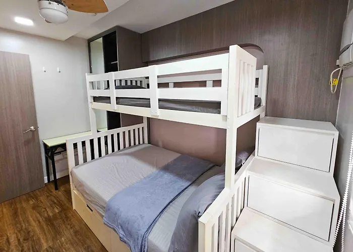 Stylish & Spacious Place Near Bgc Fast Wi-fi Manilla